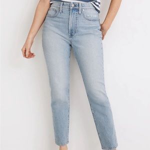 Madewell The Curvy Perfect Vintage Jean in Fiore Wash Straight Leg Light Wash